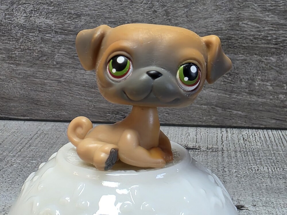 LPS Littlest Pet Shop Authentic #2 Brown Pug Dog Puppy With Green Eyes 2004 G27